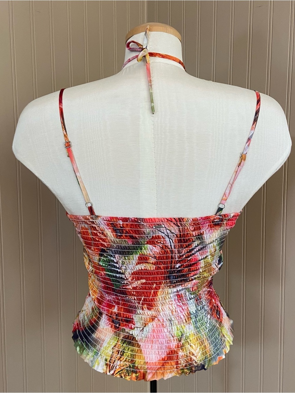 Guess Multi Colour Floral Smocked Halter Crop Tank Top Women’s Large - Picture 5 of 7